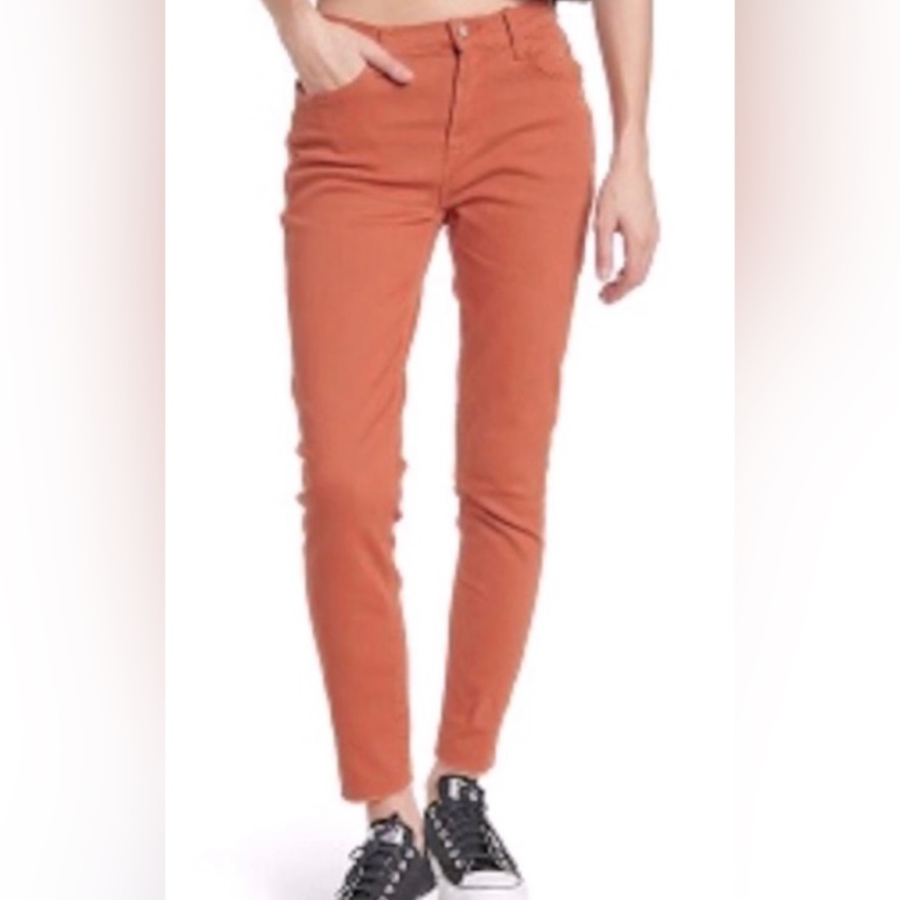 Kensie Jeans The Ultimate High Rise Skinny. Coral Peach 🍑 Color.
